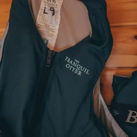 Dunnock With Hot-tub كارلايل