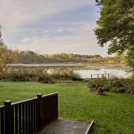 Dunnock With Hot-tub بيت للعطل *